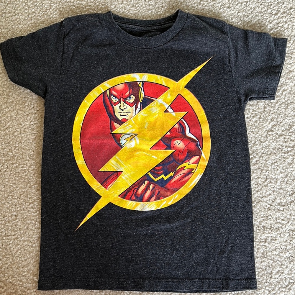 ⚡️FLASH SUPERHERO T-SHIRT XS⚡️